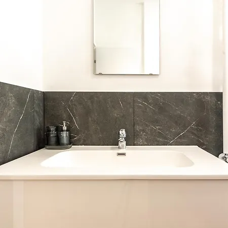Navigli 2-bedroom And Sofa Bed Апартаменты Милан
